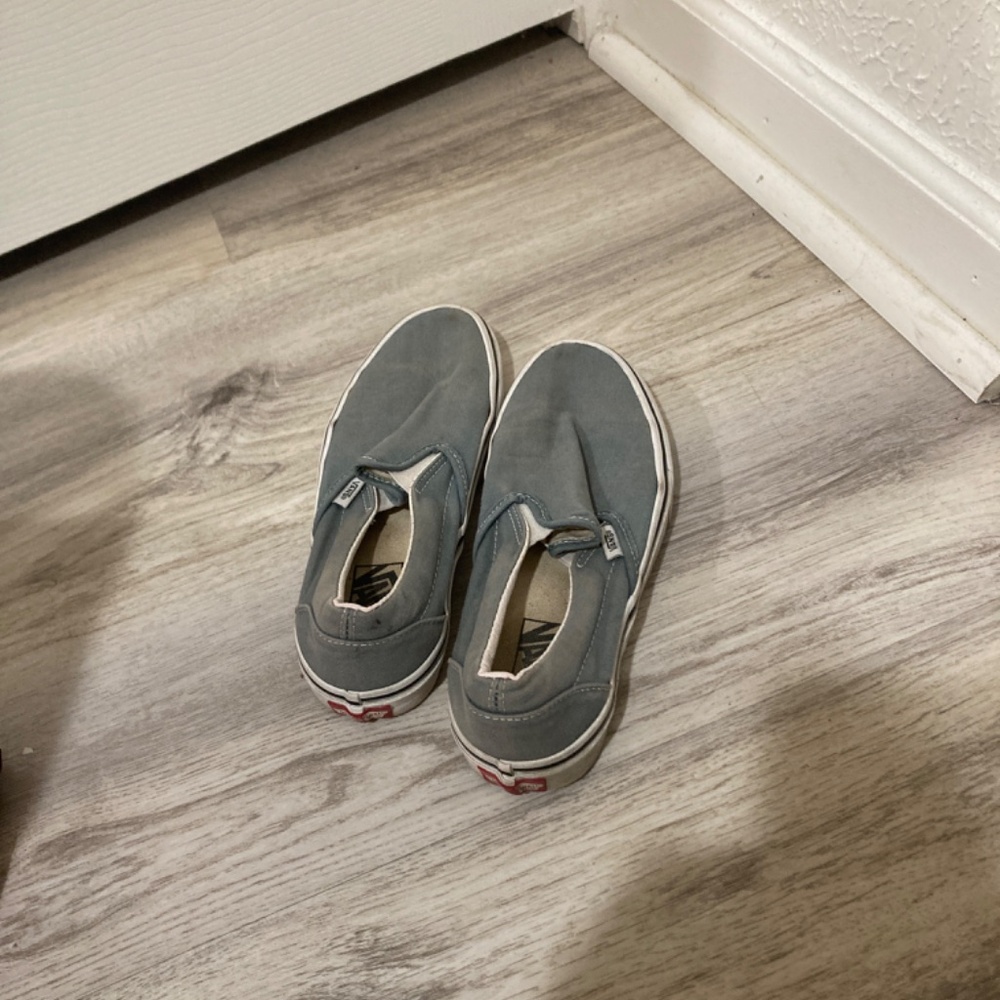 Vans - Picture 2 of 3